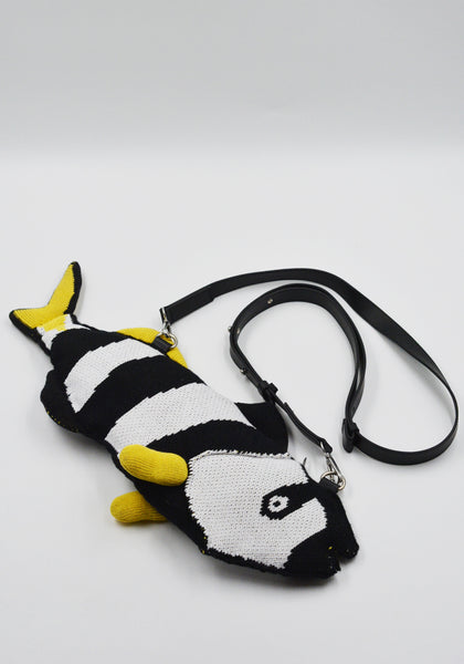 CHARLES JEFFREY LOVERBOY FISH BAG BLACK FW25 | DOSAHBURI Shop