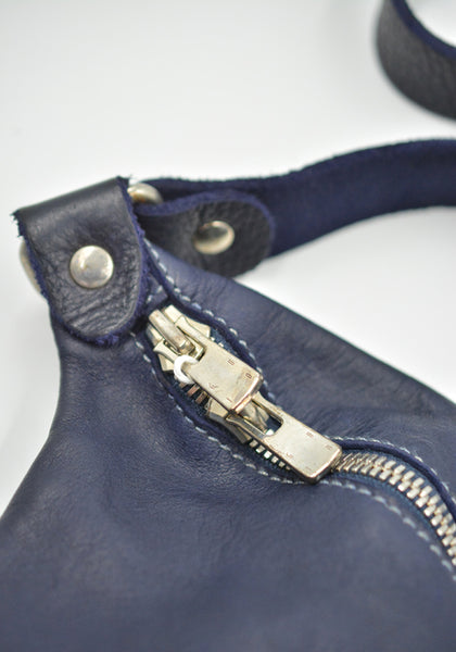 GUIDI BV07 SOFT HORSE FULL GRAIN MEDIUM FANNY BAG NAVY | DOSHABURI Shop