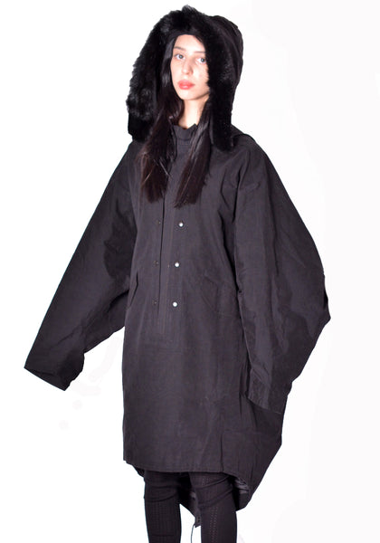 KIKO KOSTADINOV WOMEN KKWAW26C05-40 BITTERN HOODED PONCHO ONYX BLACK 2026FW | DOSHABURI Shop 