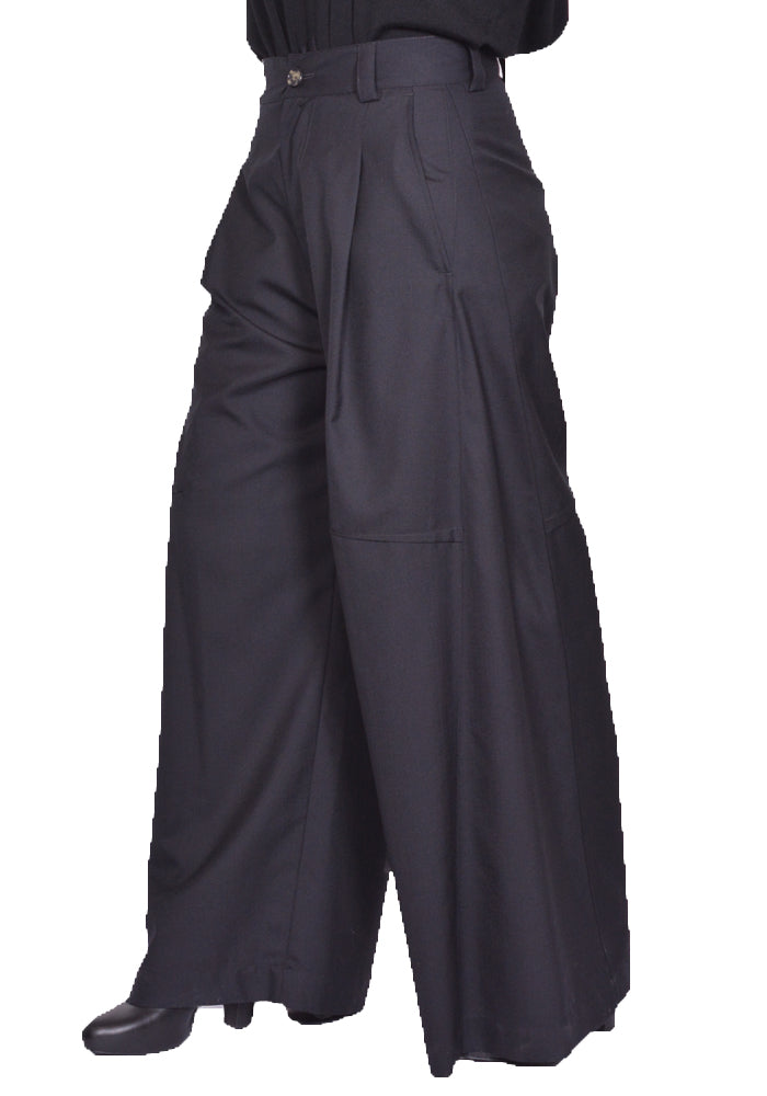 MARINA YEE JULIUS KNEE DARTS TROUSERS BLACK SS25 | DOSHABURI Shop