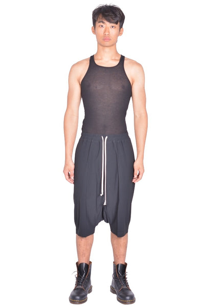 RICK OWENS MEN RICK'S PODS SHORTS BLACK FW26 | DOSHABURI Online Shop