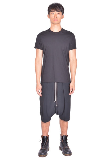 RICK OWENS MEN SHORT LEVEL T-SHIRT BLACK FW26 | DOSHABURI Online Shop