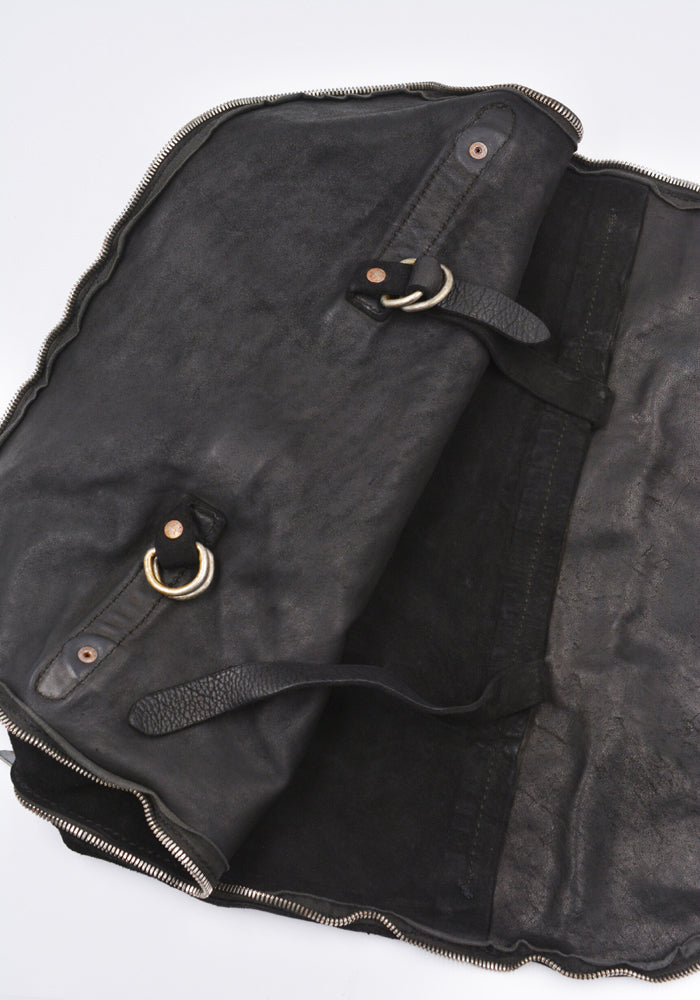 GUIDI M10 SOFT HORSE REVERSE MESSENGER BAG BLACK | DOSHABURI Shop