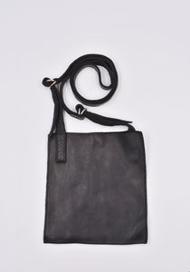 GUIDI FT1 SOFT HORSE FULL GRAIN FLAT CROSSBODY BAG BLACK | DOSHABURI Online Shop