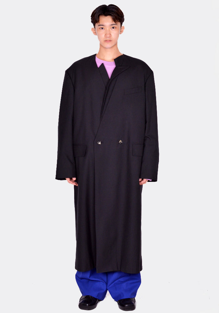 MARINA YEE 0021-999 OVERSIZED COLLORLESS COAT BLACK SS24 | DOSHABURI Online Shop