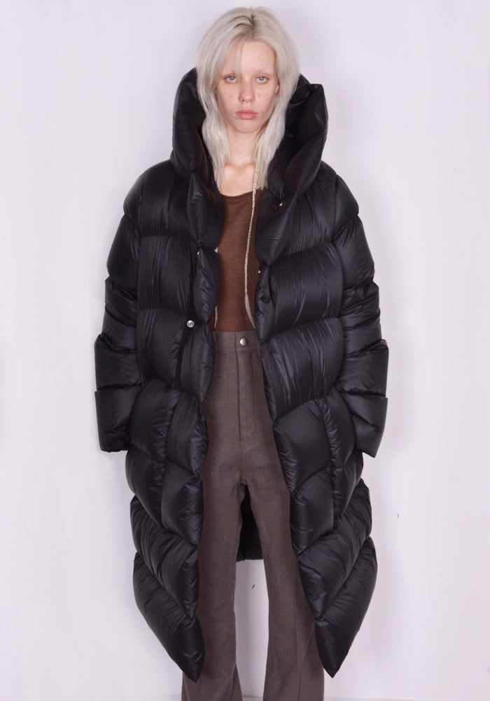 RICK OWENS WOMEN DOWM COAT BLACK FW23 | DOSHABURI Online Shop RICK OWENS WOMEN DOWM COAT BLACK FW23 | DOSHABURI Online Shop