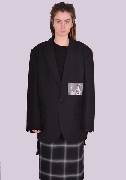 YUIKI SHIMOJI PATCHED BLAZER BLACK COCTEAU | DOSHABURI Online Shop