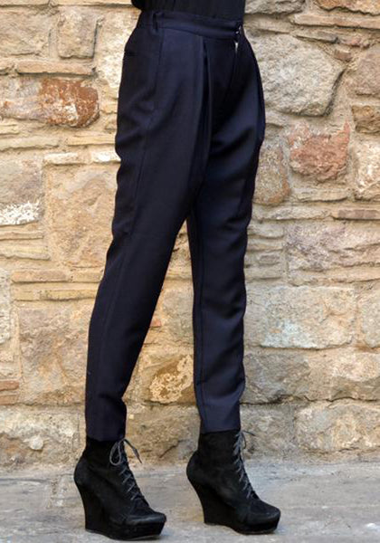 UJOH PLEATED FRONT PANTS NAVY | 50%OFF SALE |  Doshaburi Online OUTLET