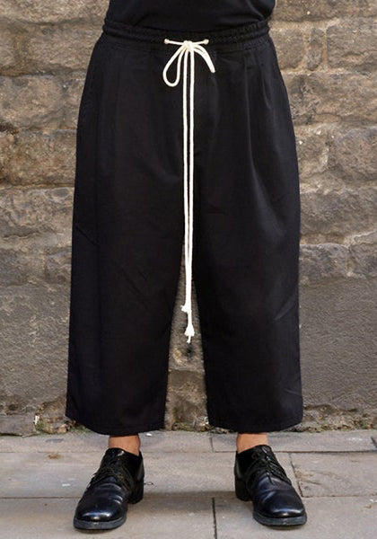 YUIKI SHIMOJI UNISEX CROPPED WIDE PANTS BLACK-DOSHABURI Online Shop