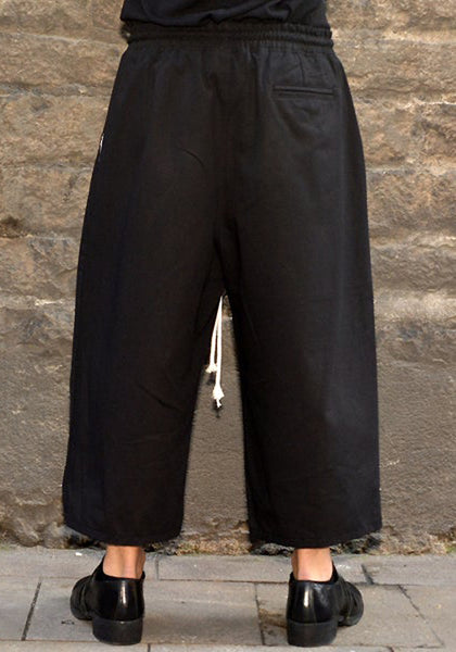 YUIKI SHIMOJI UNISEX CROPPED WIDE PANTS BLACK-DOSHABURI Online Shop