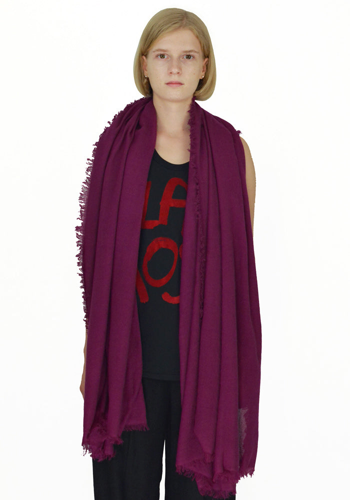 ANN DEMEULEMEESTER SOFT CASHMERE SCARF VIOLET-DOSHABURI