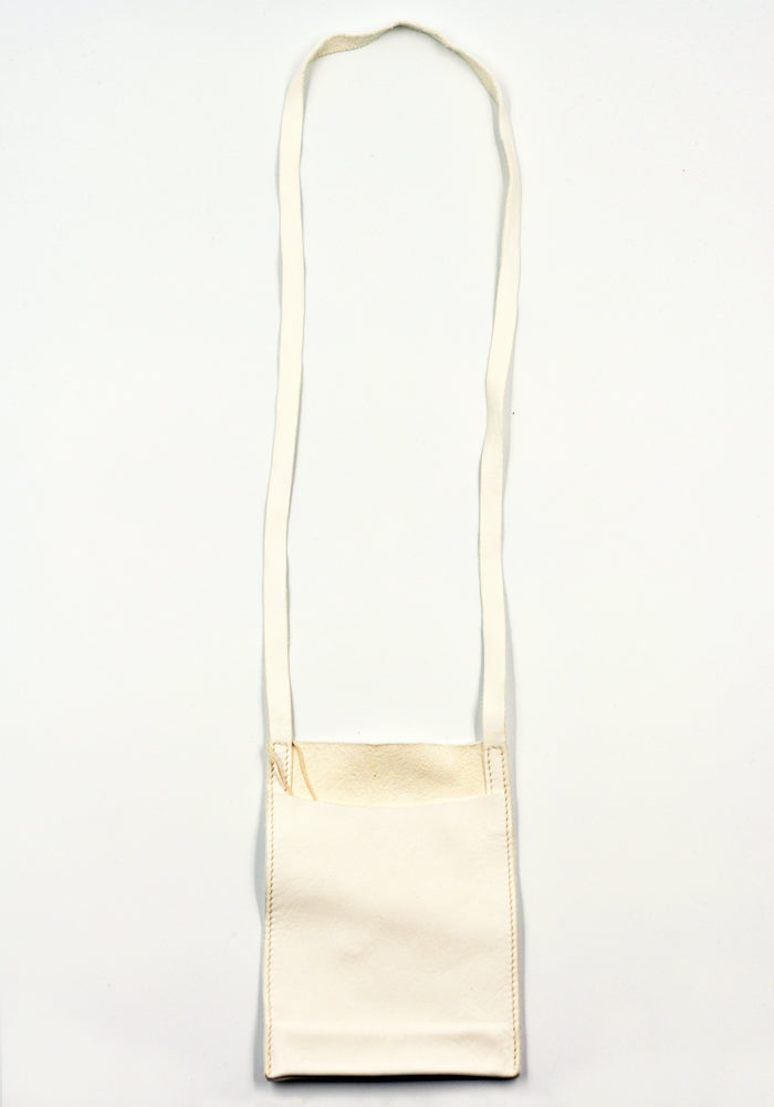 GUIDI PKT1 SOFT HORSE FULL GRAIN PASSPORT BAG WHITE | DOSHABURI Shop