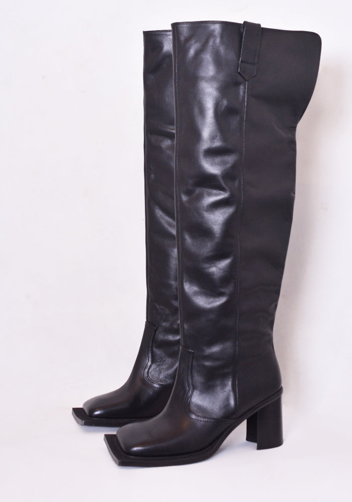 NINAMOUNAH HOWLING KNEE-HIGH LEATHER BOOTS BLACK SS22 | DOSHABURI Online Shop