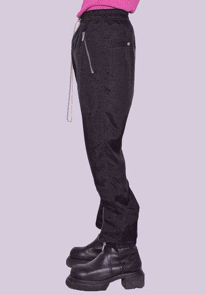 RICK OWENS MEN RU01C4370 J TECUATL TRACKPANTS BLACK SS23 | DOSHABURI Online Shop