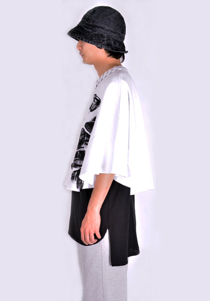 STEFAN COOKE SCAW21CA1 PRINTED JERSEY CAPE WHITE FW21 | DOSHABURI Online Shop