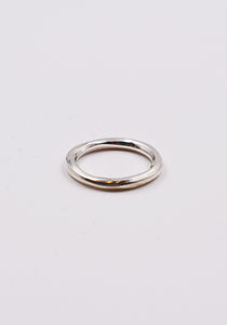 WERKSTATT MÜNCHEN M1203 SILVER RING CLASSIC ROUND HAMMERED | DOSHABURI Online Shop