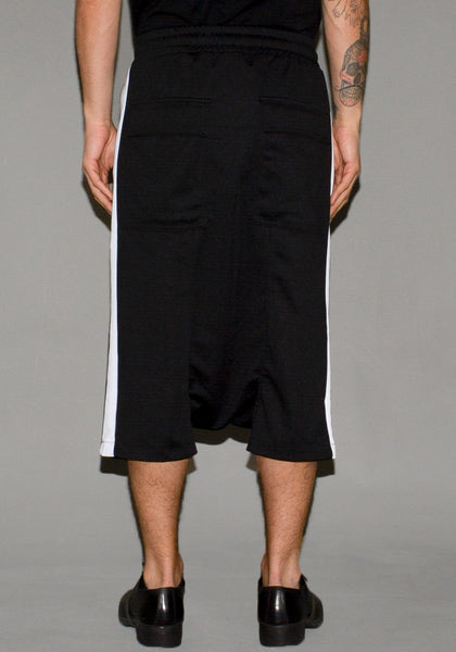 YUIKI SHIMOJI UNISEX SHORTS WITH WHITE SIDE LINE - DOSHABURI Shop
